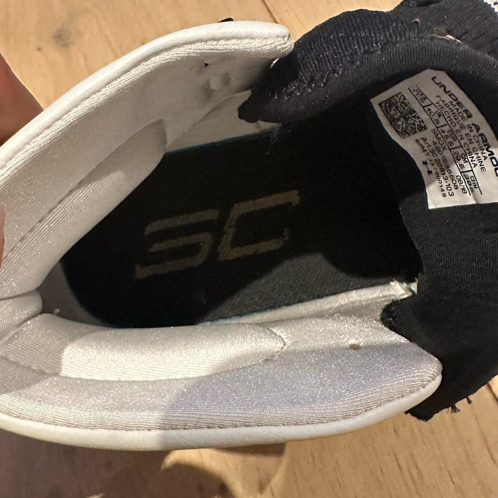 Steph Curry Basketball Sneakers - Picture 5 of 5